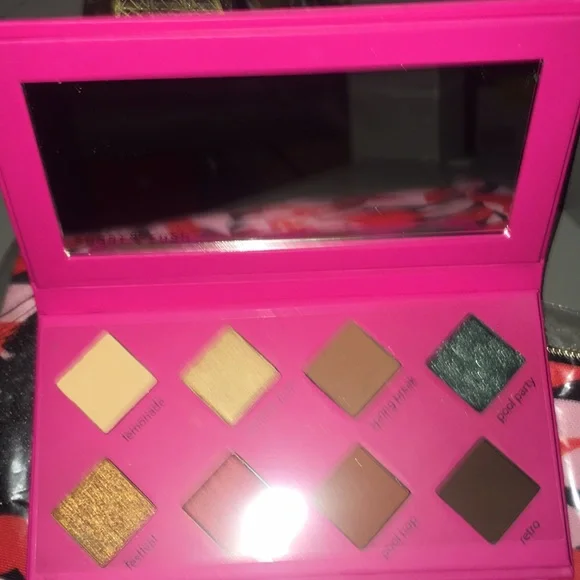 Tarte SugarRush Sunnies Eye Palette and Makeup Bag - Picture 2 of 7